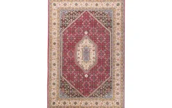 Handgeknüpfter Teppich