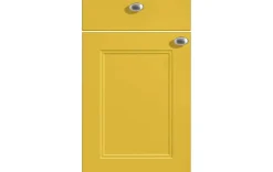 Klassische Inselküche