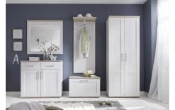 Moderne Landhaus-Garderobe