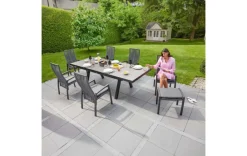 Moderner Ausziehtisch