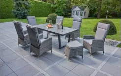 Moderner Ausziehtisch