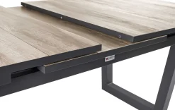Moderner Auszugstisch