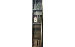 Moderner Regalschrank