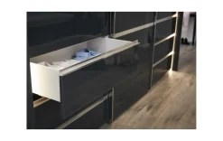 Moderner Schwebetürenschrank