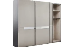 Moderner Schwebetürschrank