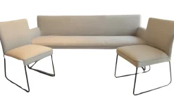 Polsterbank mit Stühlen