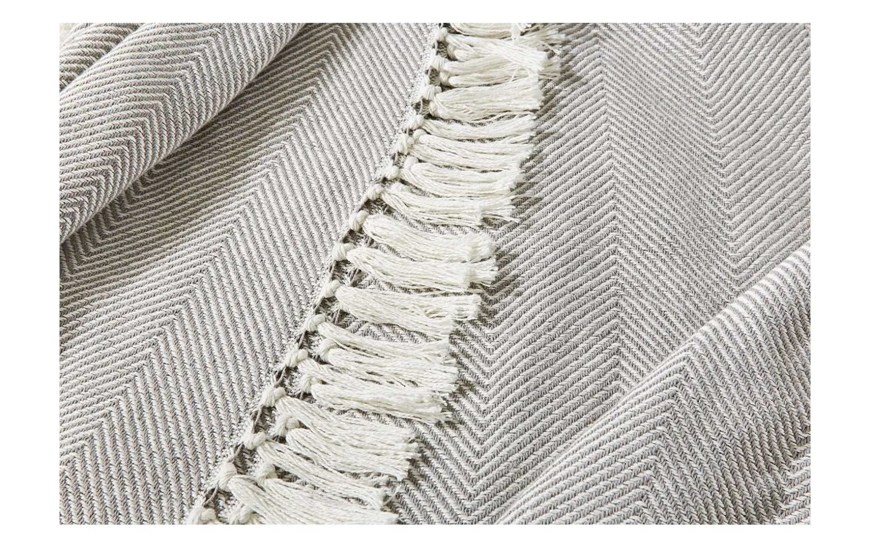 Tagesdecke mit Fransen